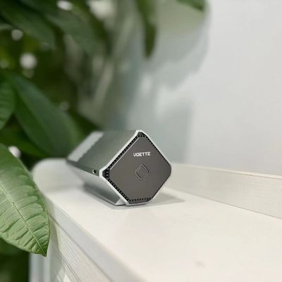 Purificateur d'air de voiture portable de 13 heures avec batterie de 4800 mAh et poids net de 0,29 kg