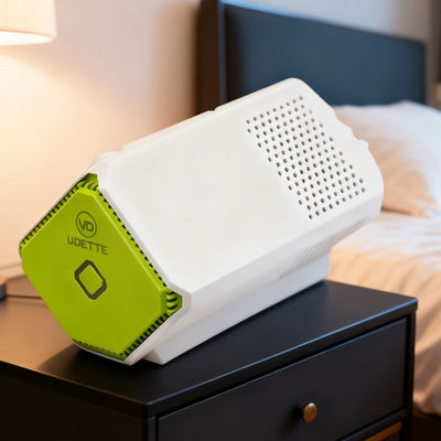 Purificateur d'air pour voiture de forme ronde avec une purification au toluène > 99% et une sortie d'ozone < 0,08 ppm pour l'intérieur du véhicule